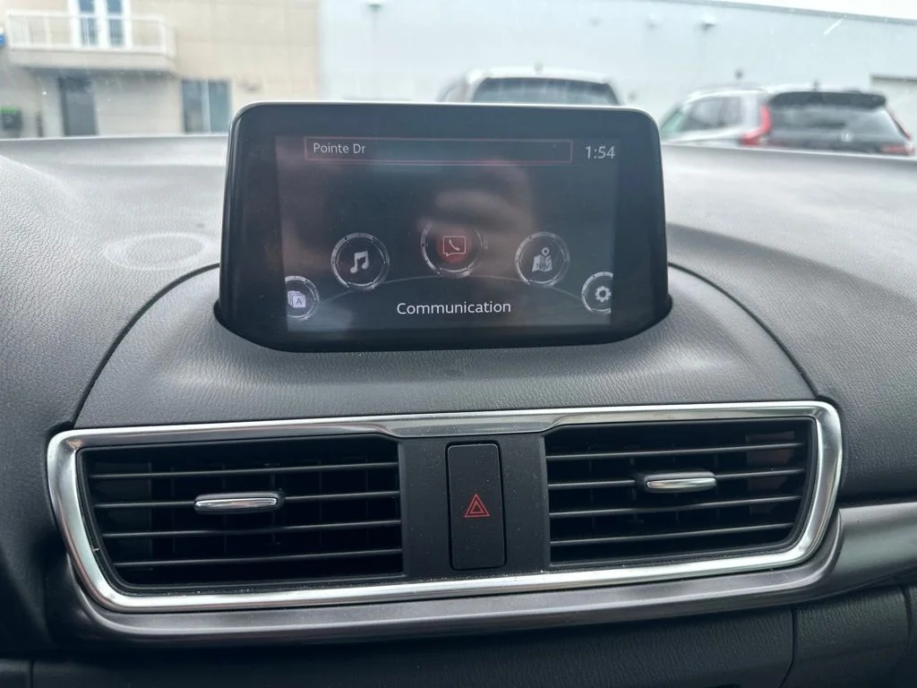 Used 2018 Red Metallic Mazda Grand Touring image 19