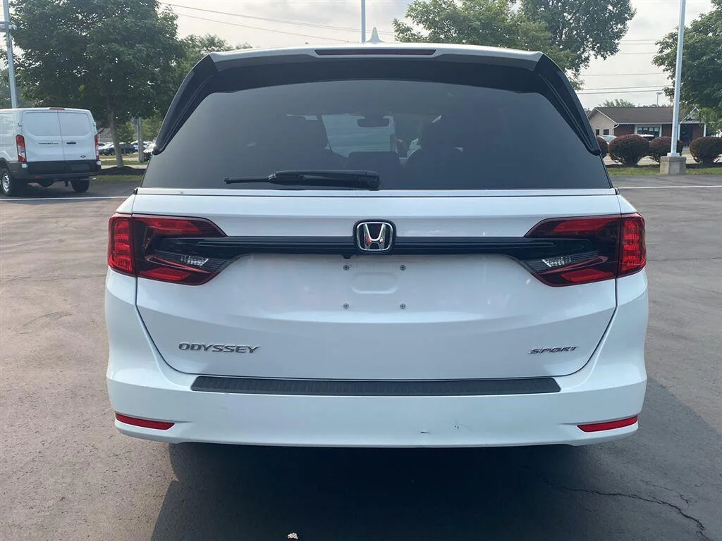 Used 2023 Platinum White Pearl Honda Sport image 12