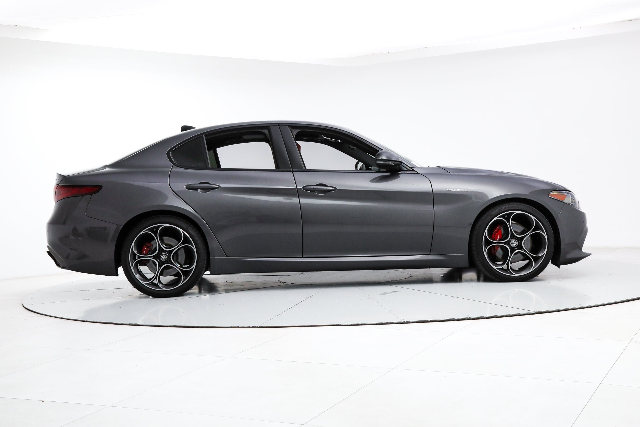 Used 2023 Gray Alfa Romeo Veloce image 6