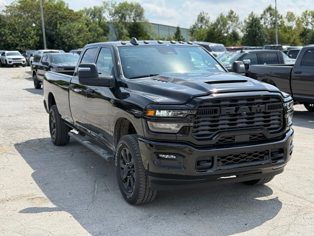 New 2027 Diamond Black Crystal Pearl-Coat Exterior Paint RAM Black Express image 4