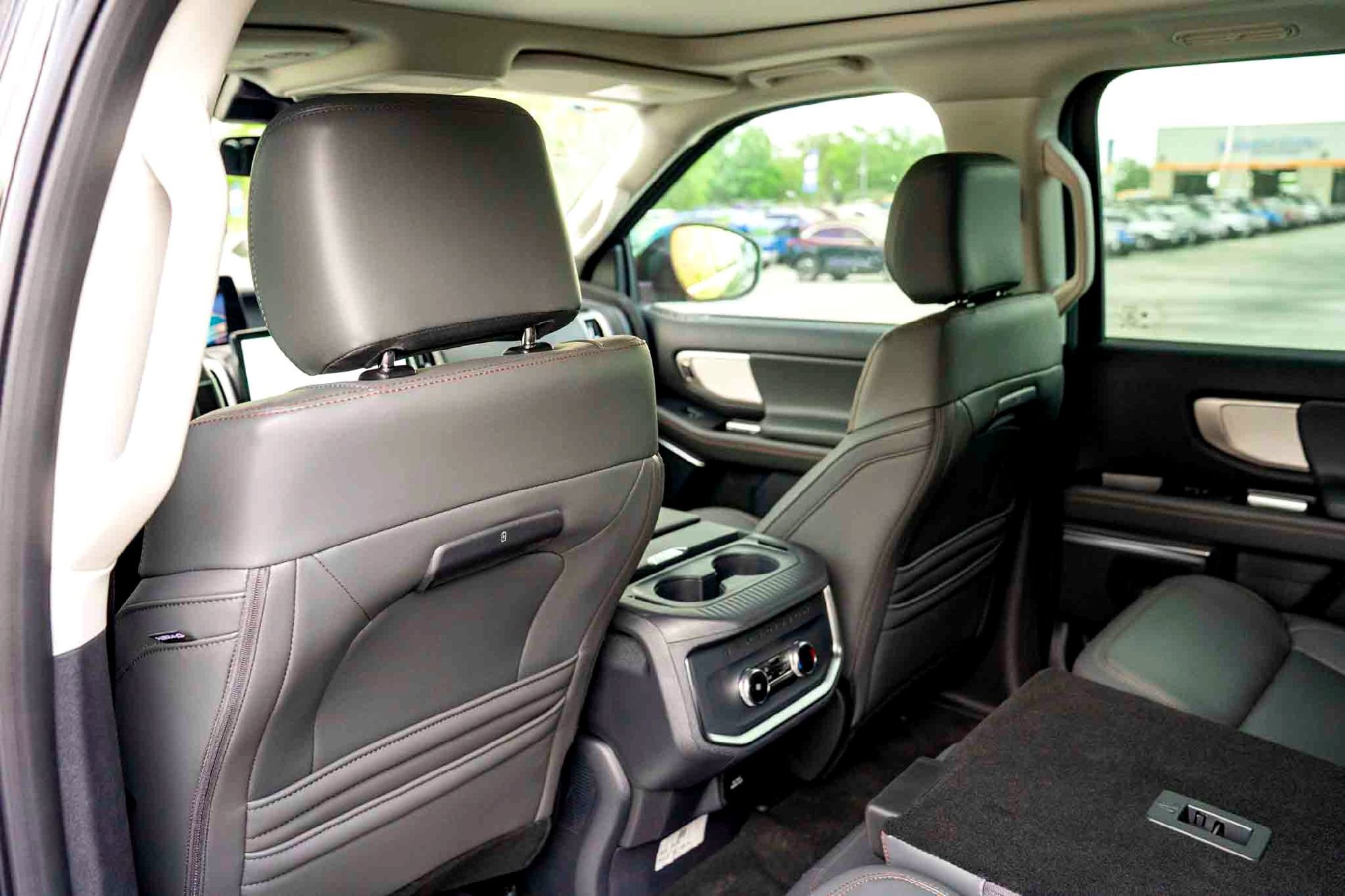 2025 Ford Expedition Active - Photo 19