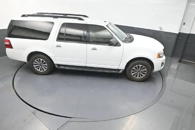 Used 2017 White Ford XLT image 30
