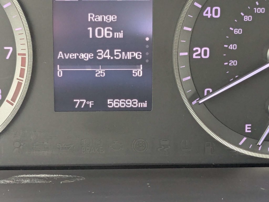 Used 2015 Gray Hyundai SE image 34