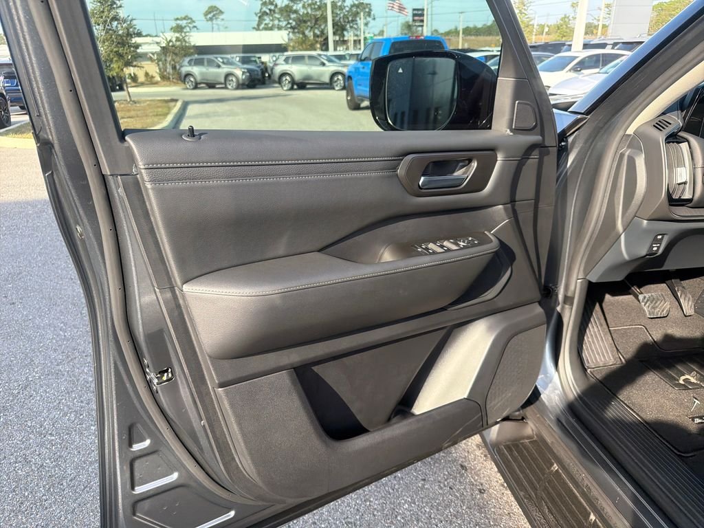 New 2026 Nissan Armada SV 4D Sport Utility