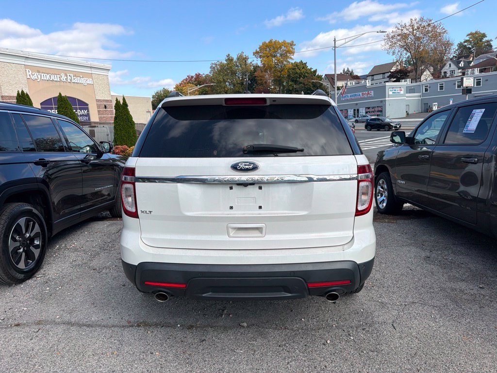 Used 2012 White Ford XLT image 4
