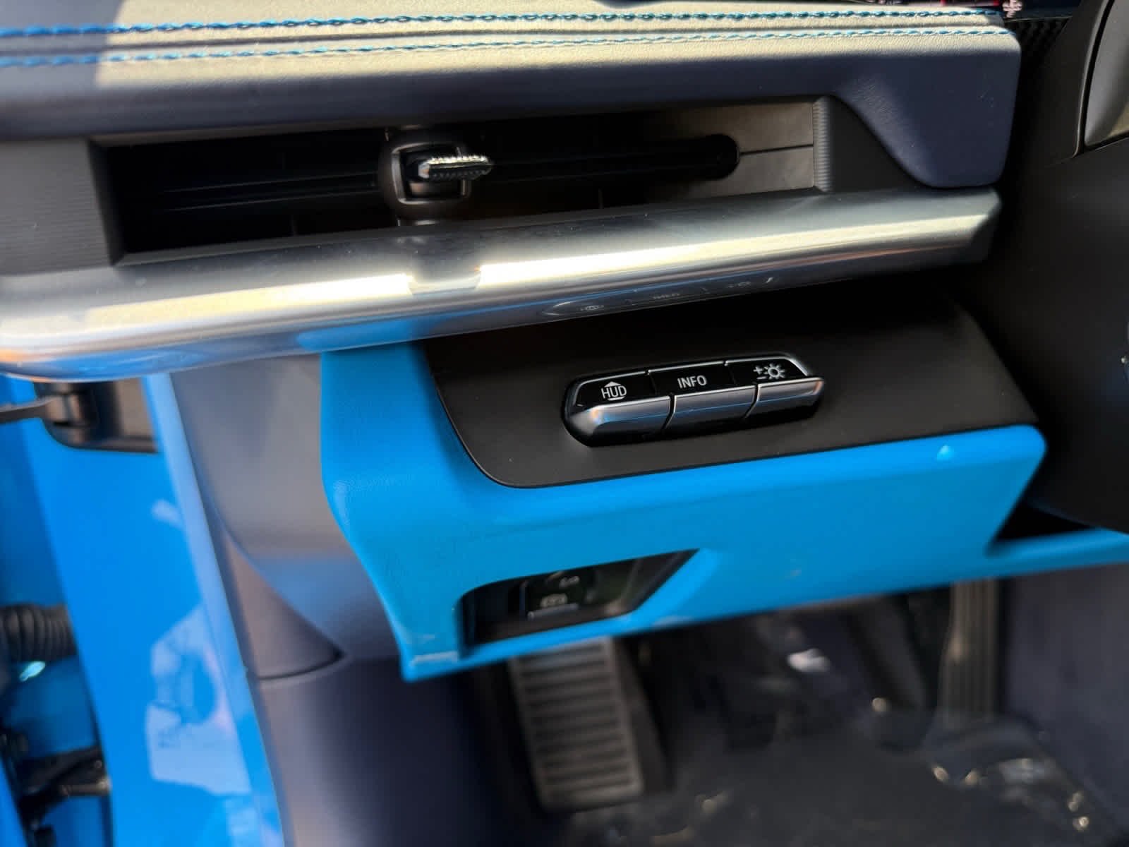 Used 2021 Rapid Blue Chevrolet 3LT image 25