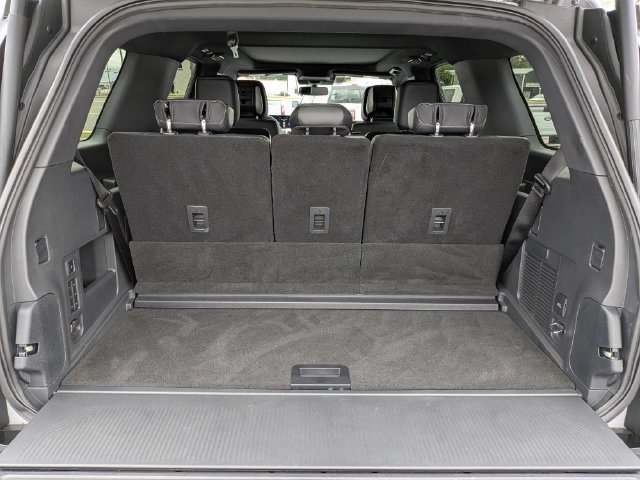 Used 2026 Silver Metallic Ford Platinum image 11