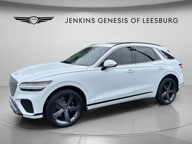Used 2025 White Genesis 3.5T Sport image 11