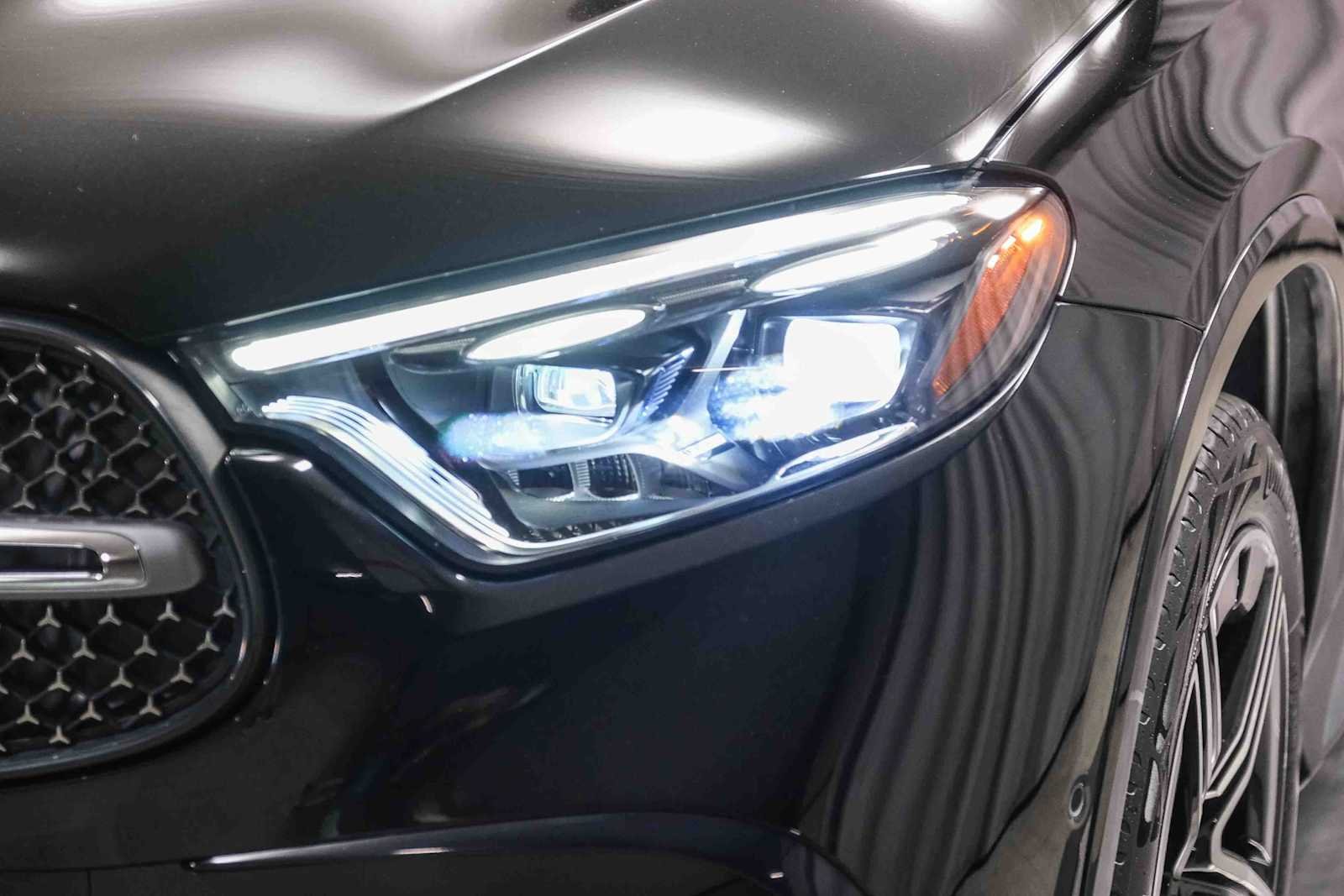 Certified Used 2023 Black Mercedes-Benz GLC 300 image 12