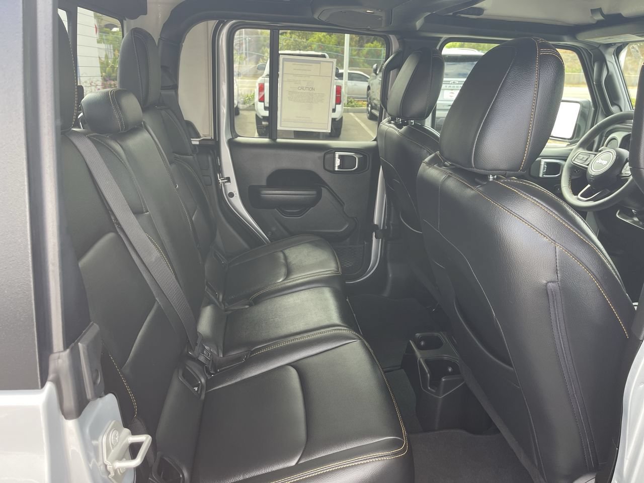 Used 2024 Silver Zynith Clearcoat Jeep Sport S image 17