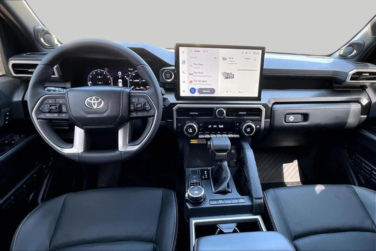 Used 2026 Wind Chill Pearl Toyota Limited image 15