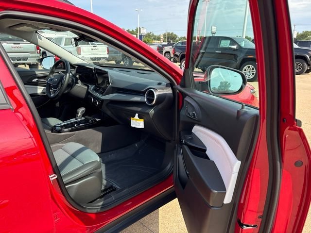 2026 Chevrolet Trax LT - Photo 44