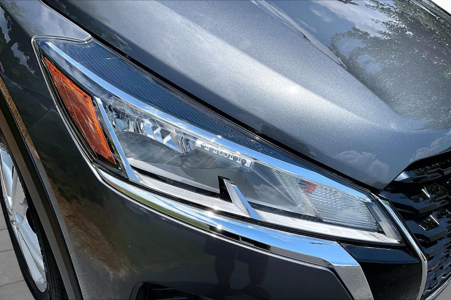 Used 2023 Gun Metallic Nissan S image 27