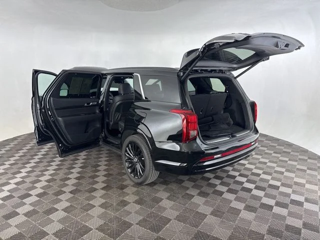 Used 2025 Black Hyundai Calligraphy Night Edition image 17