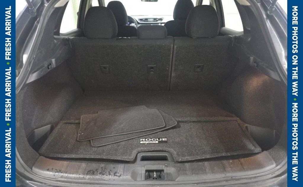 Used 2019 Black Nissan S image 4
