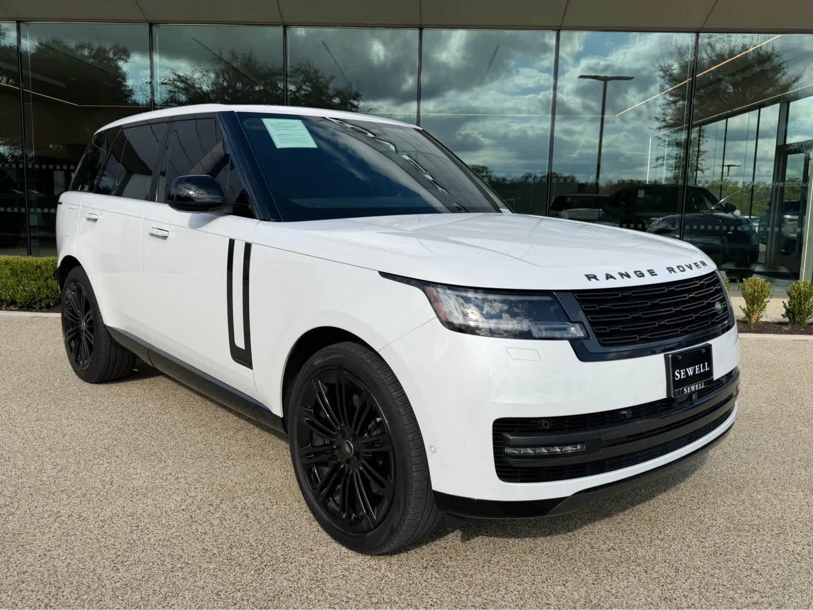 Certified Used 2024 Ostuni Pearl White Metallic Land Rover Autobiography image 3
