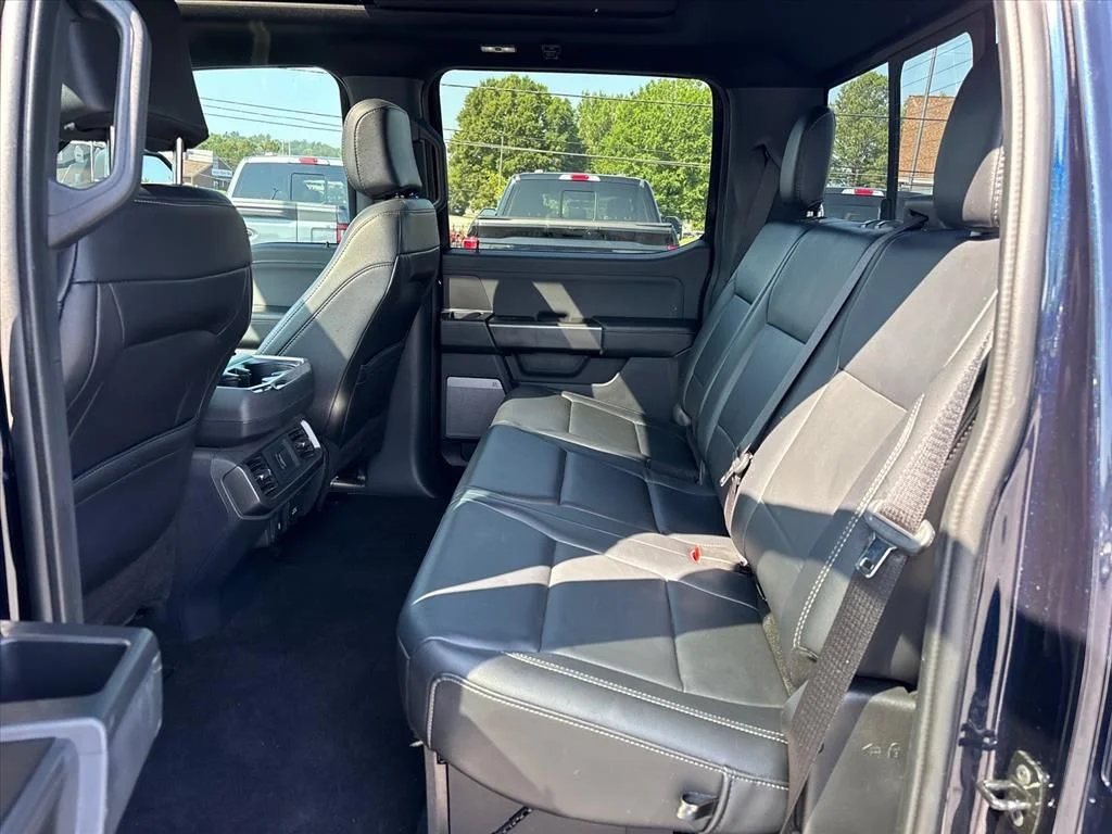 Used 2024 Black Ford XLT image 17