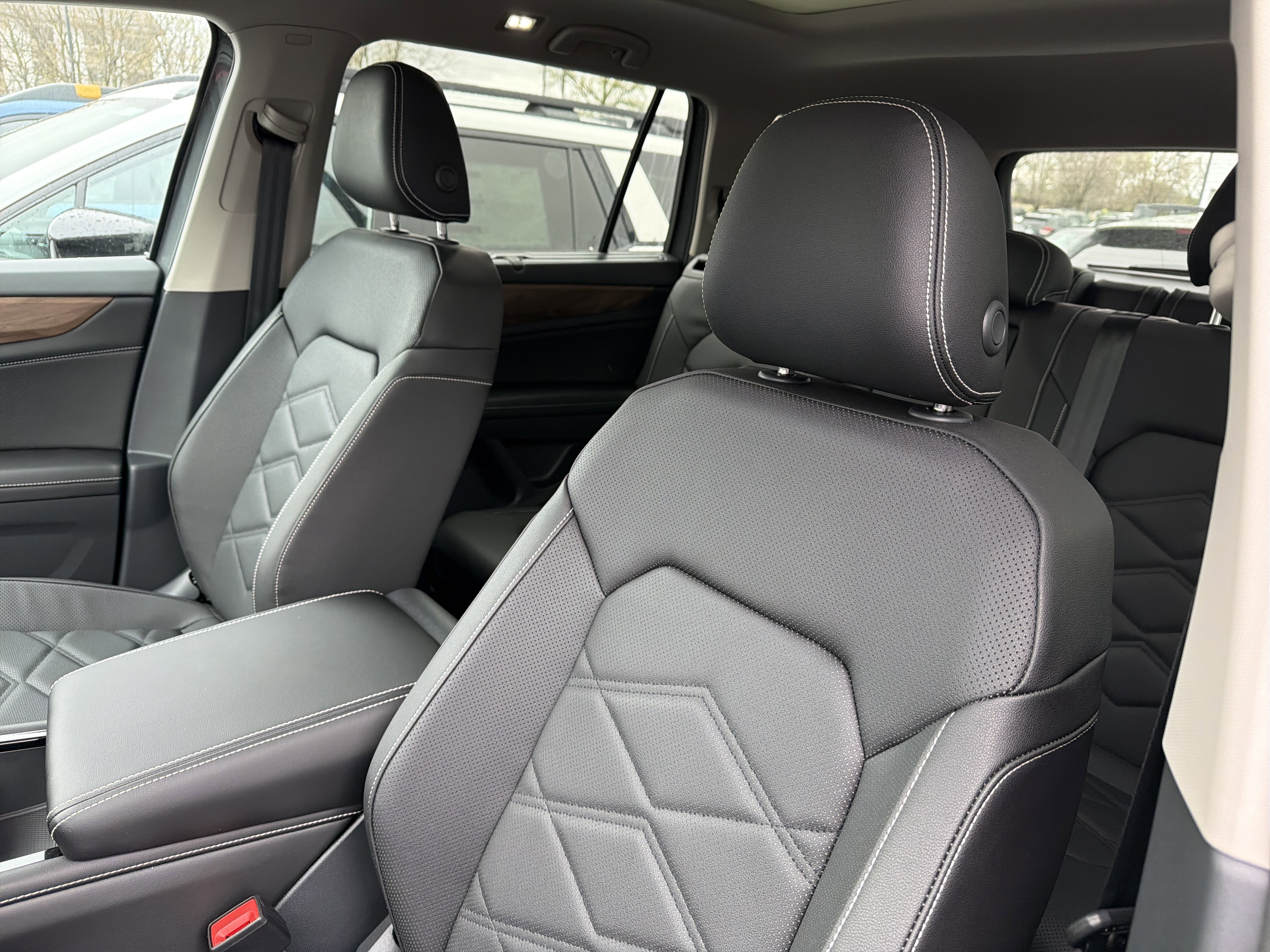 New 2026 Pure Gray Volkswagen 2.0T SE w/Technology image 12