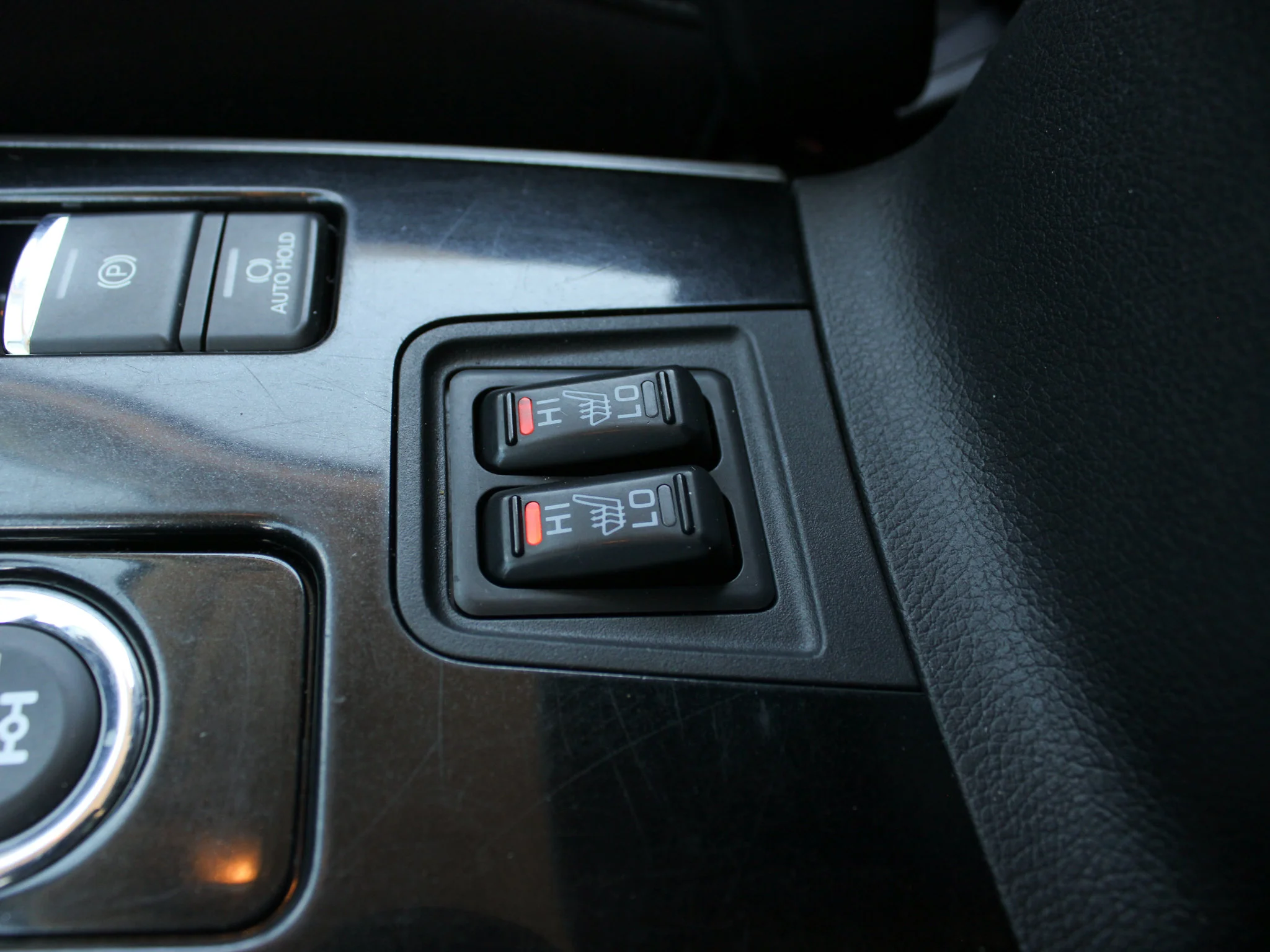 Used 2020  Mitsubishi ES * No Accidents | 7-Seater | Backup Camera | Heated Seats | AWD image 26