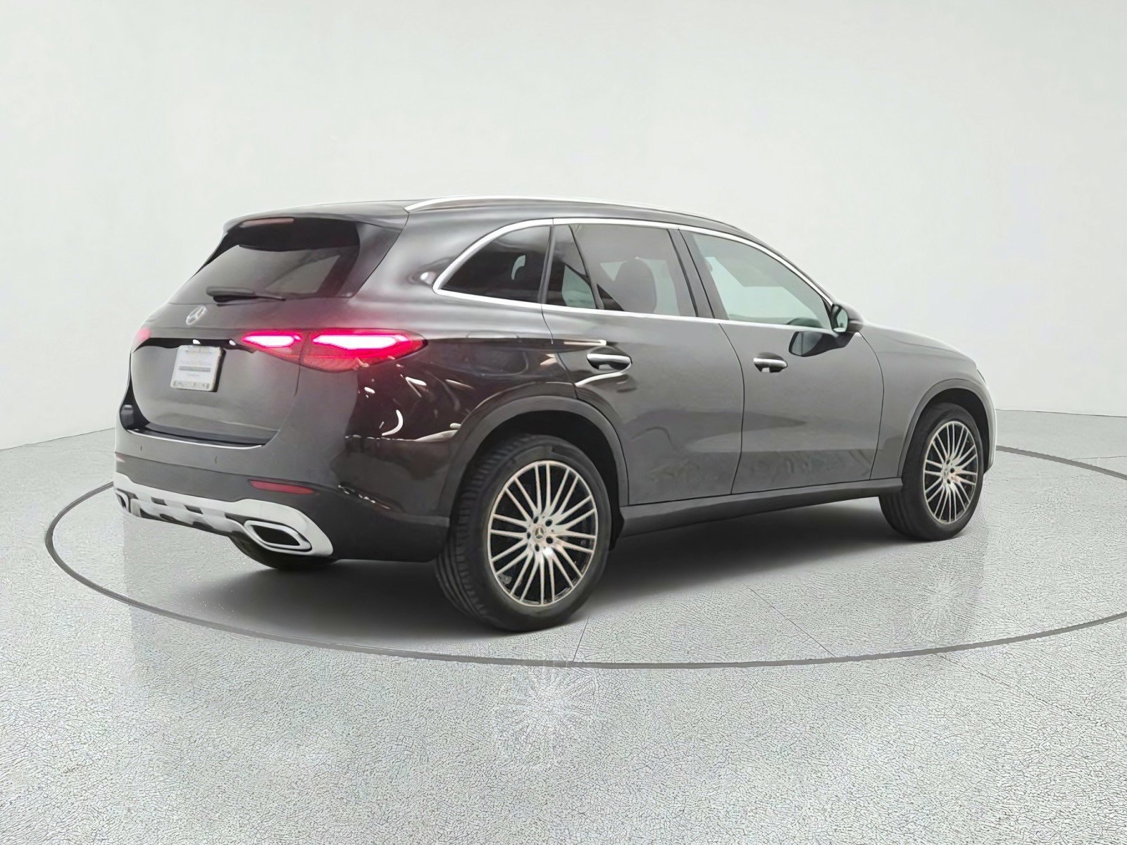 New 2027 Graphite Grey Metallic Mercedes-Benz GLC 300 SUV image 26