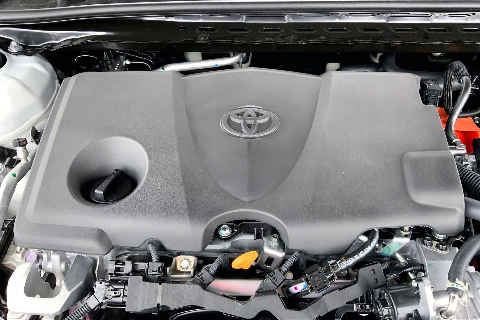 New 2026 Wind Chill Pearl with Midnight Black Metallic roof Toyota XSE image 16