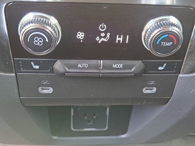 Used 2024 Summit White GMC Denali image 18