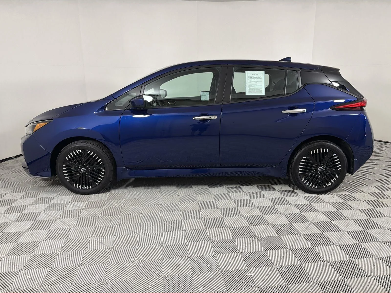 Used 2024 Nissan LEAF SV PLUS with VIN 1N4CZ1CV0RC557105 for sale in Anaheim, CA