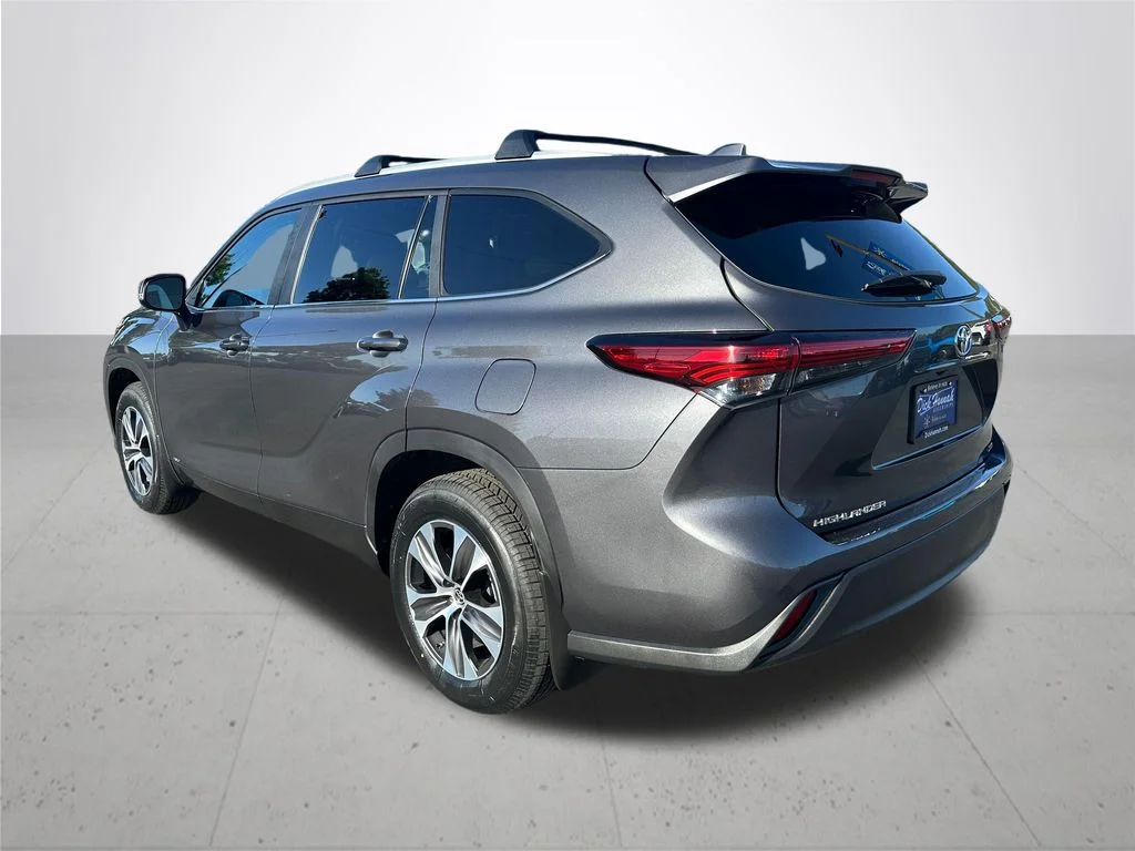 Used 2023 Gray Toyota XLE image 9