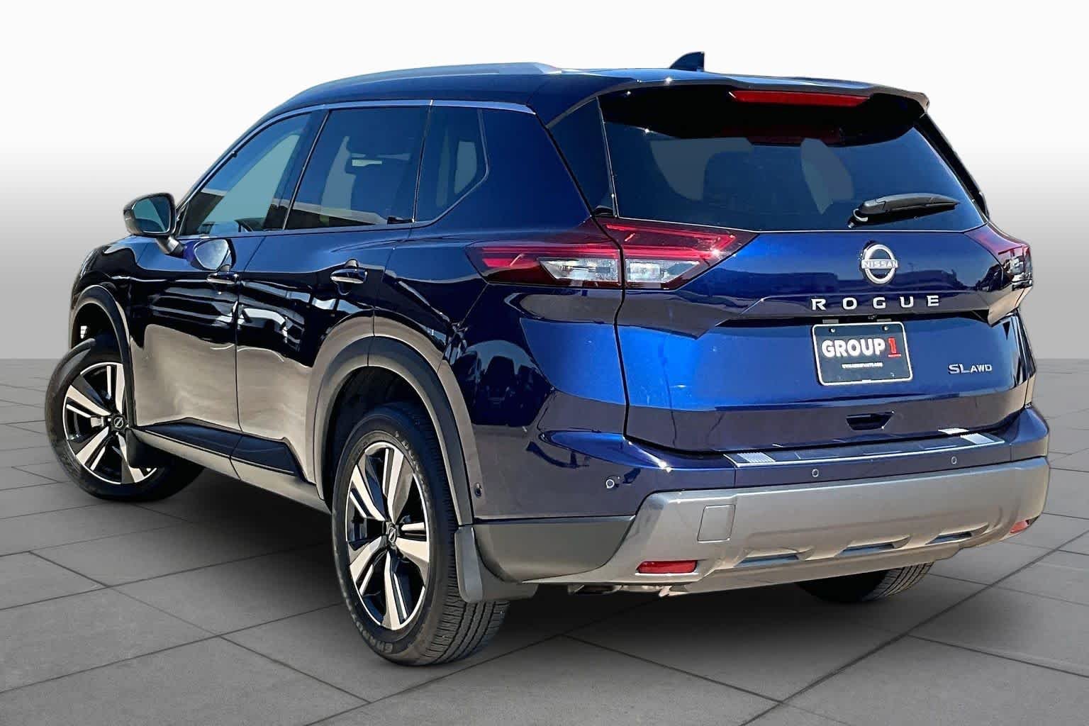 Certified Used 2025 Deep Ocean Blue Pearl Nissan SL image 11