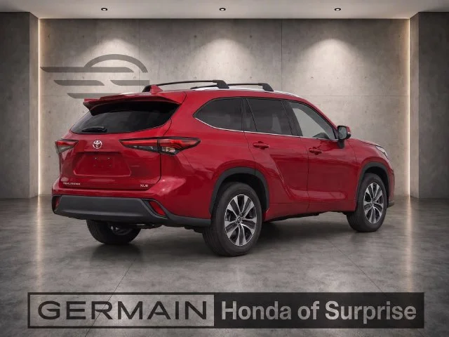 Used 2023 Pearl Toyota XLE image 6