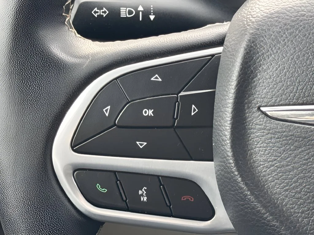 Used 2024 Silver Chrysler Touring L image 16