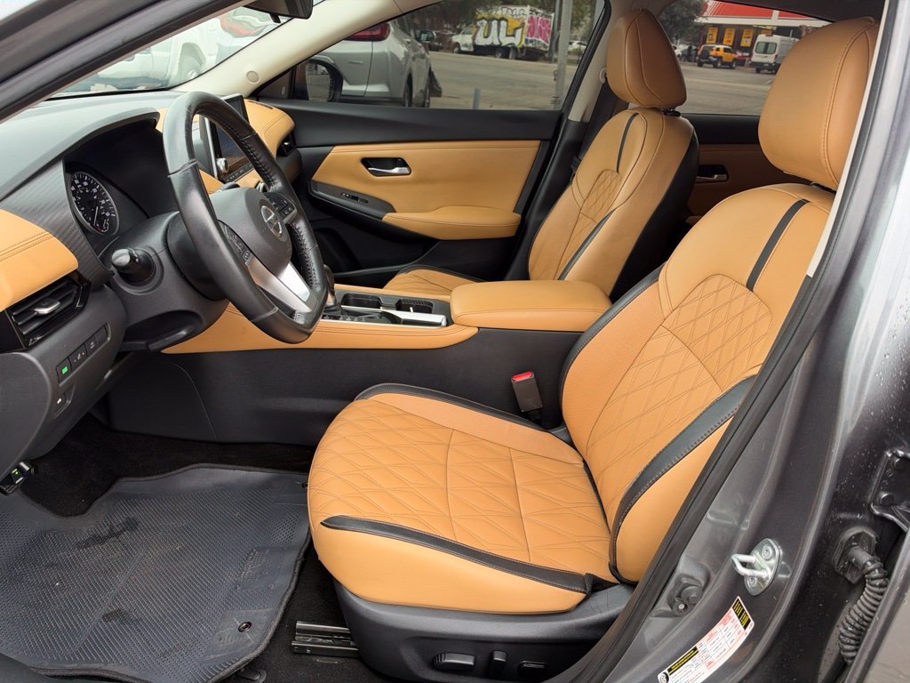 Used 2021 Gray Nissan SV image 11