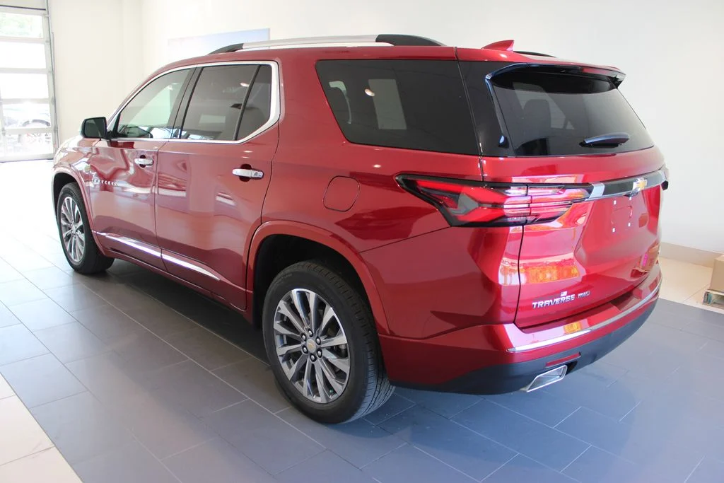 Used 2023 Red Chevrolet Premier image 35
