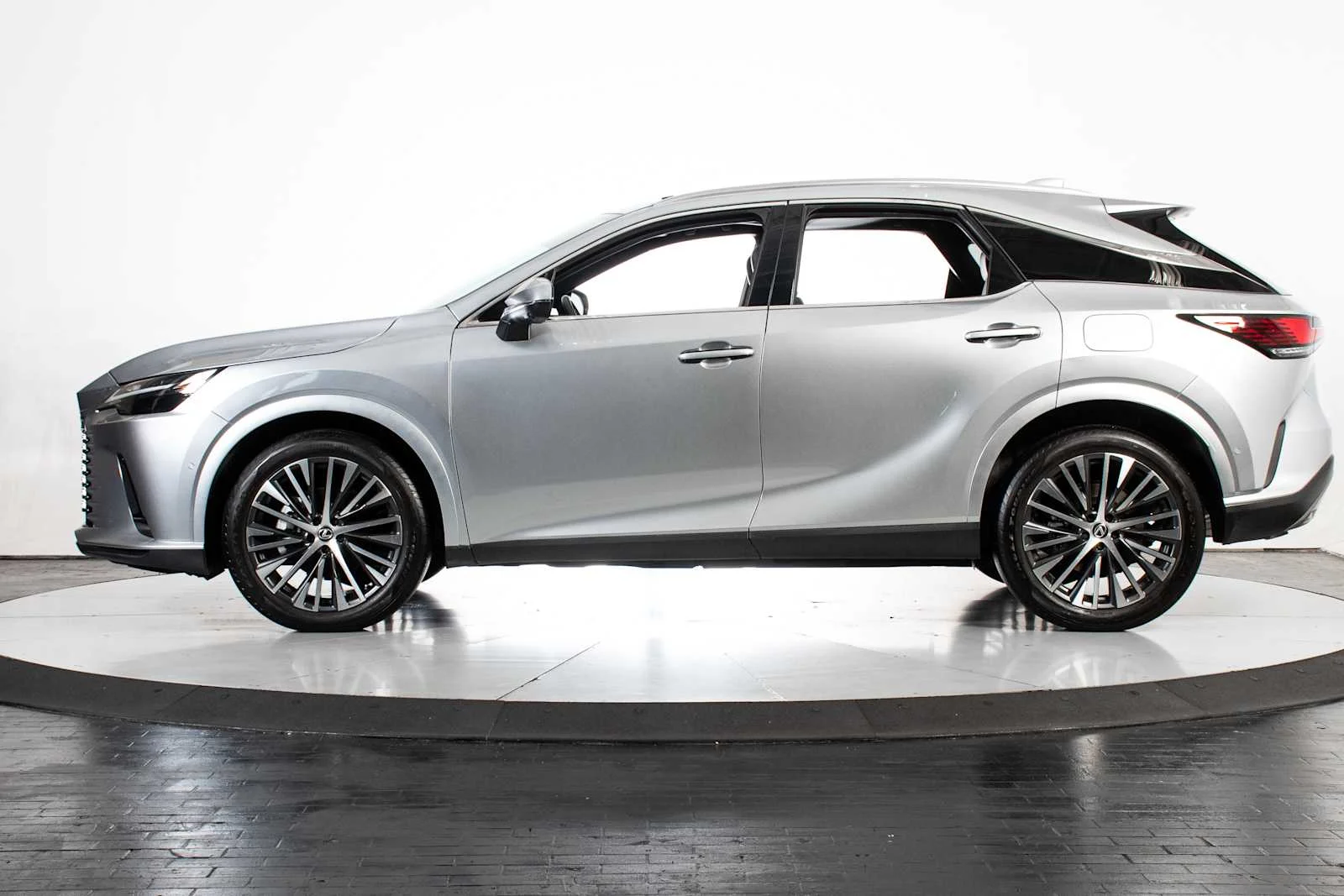 Certified Used 2024 Iridium Lexus Premium Plus image 2