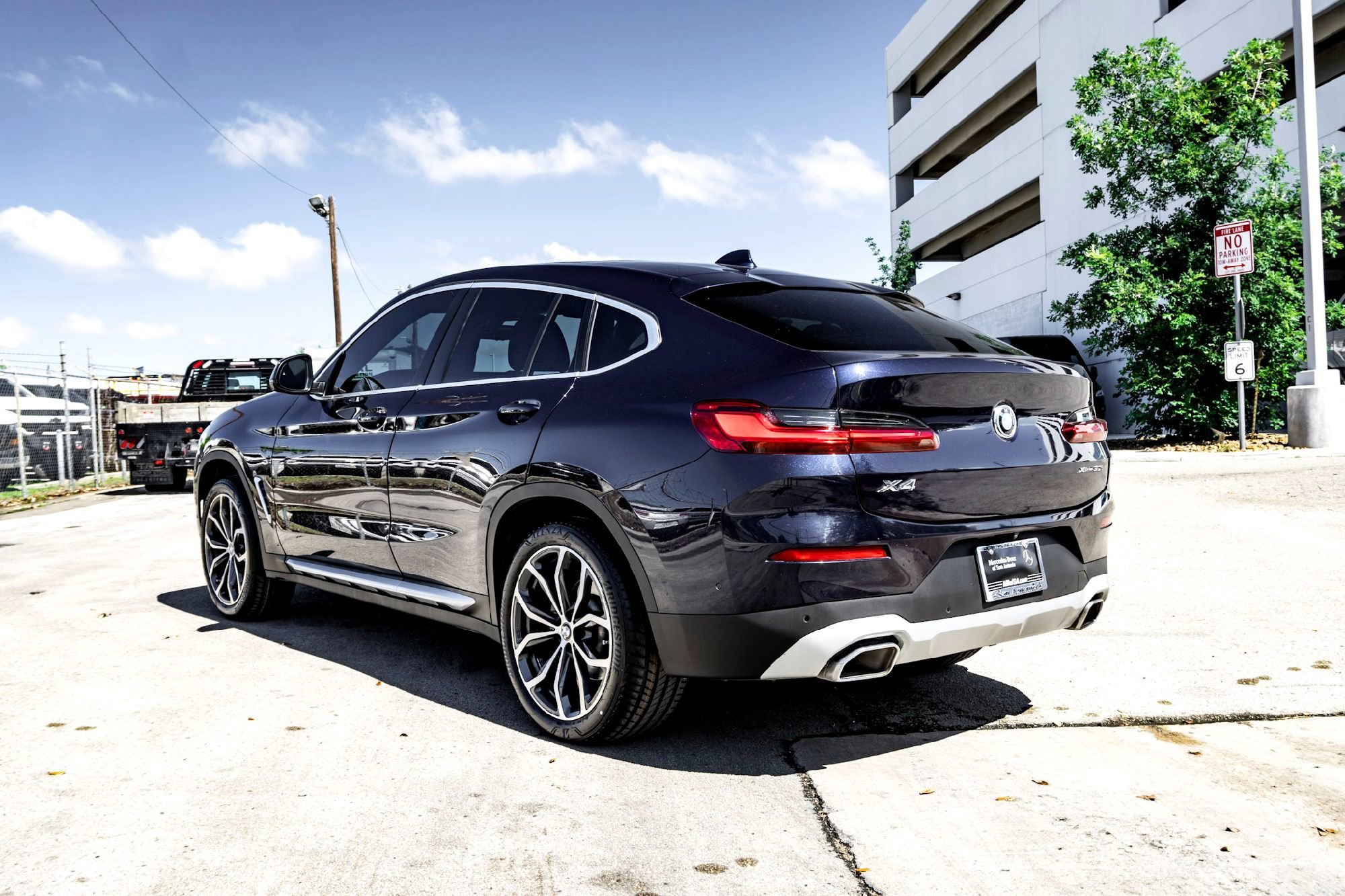 Used 2023 Tanzanite Blue II Metallic BMW xDrive30i image 7
