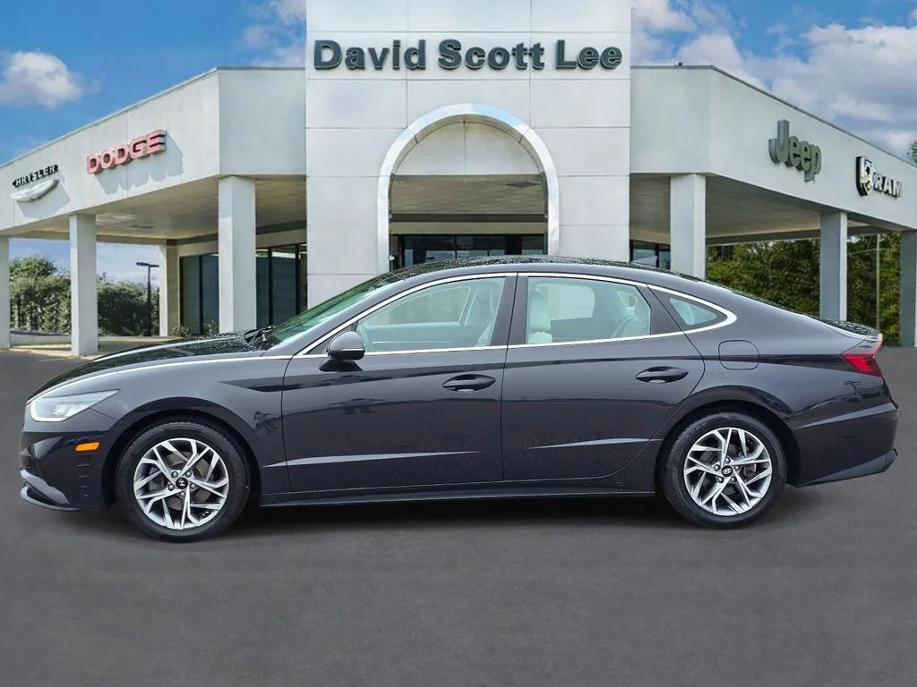 Used 2023 Blue Hyundai SEL image 11