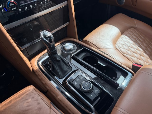 Used 2022 White INFINITI Sensory image 25