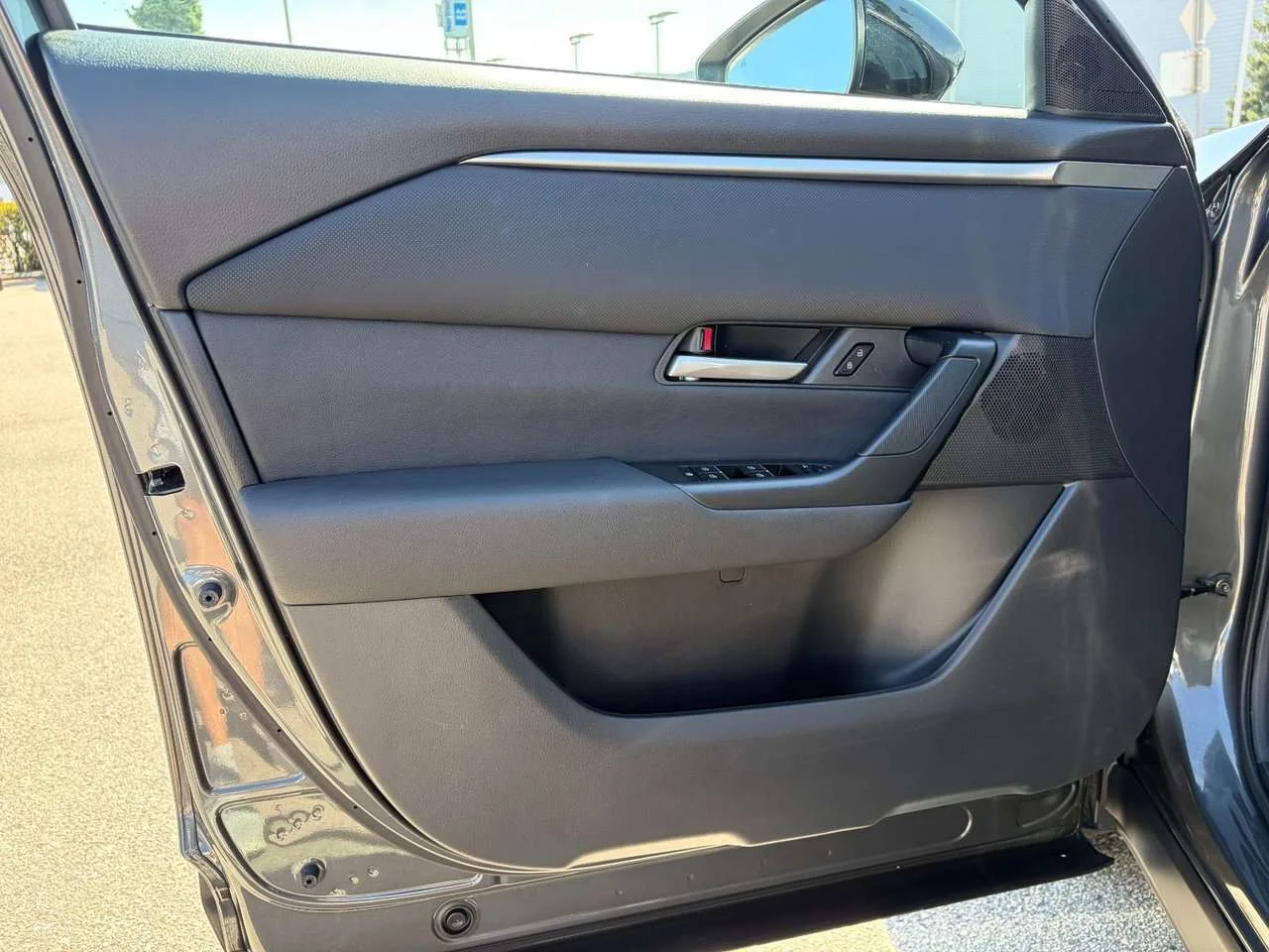 Used 2025  Mazda GS-L image 15