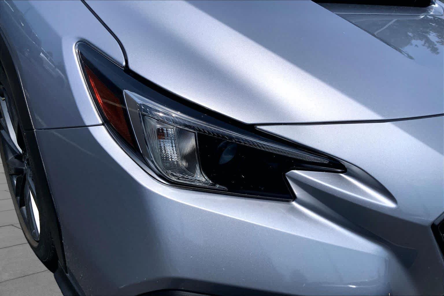 Used 2022 Ice Silver Metallic Subaru  image 28