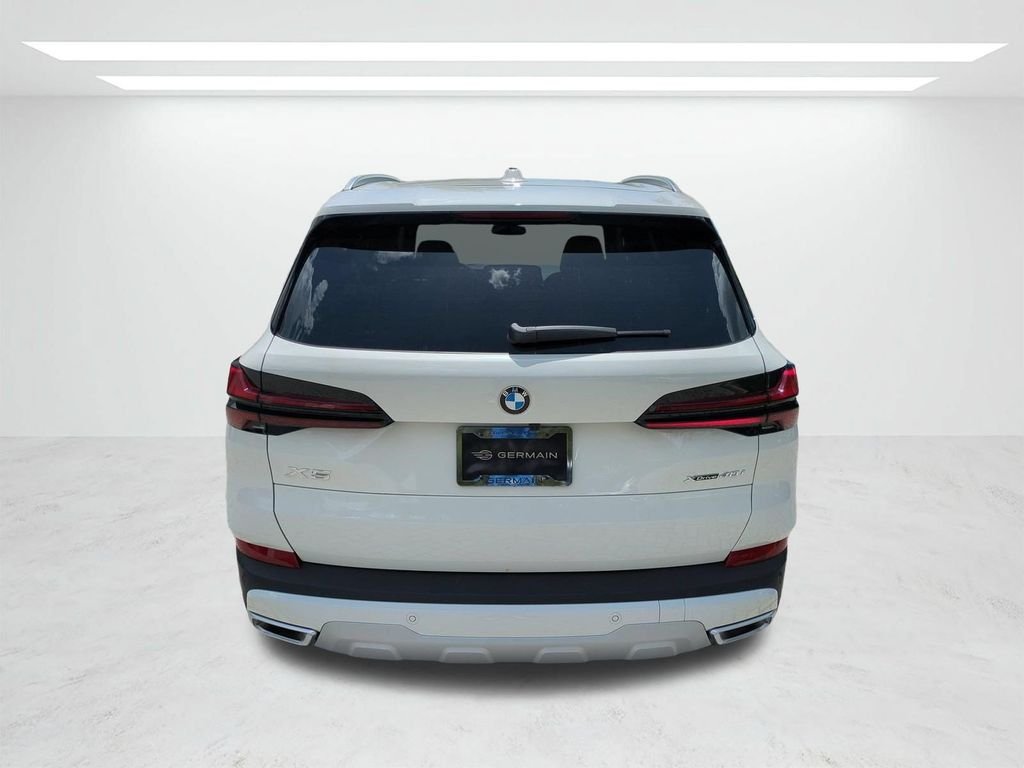 New 2026 Alpine White BMW xDrive40i image 5
