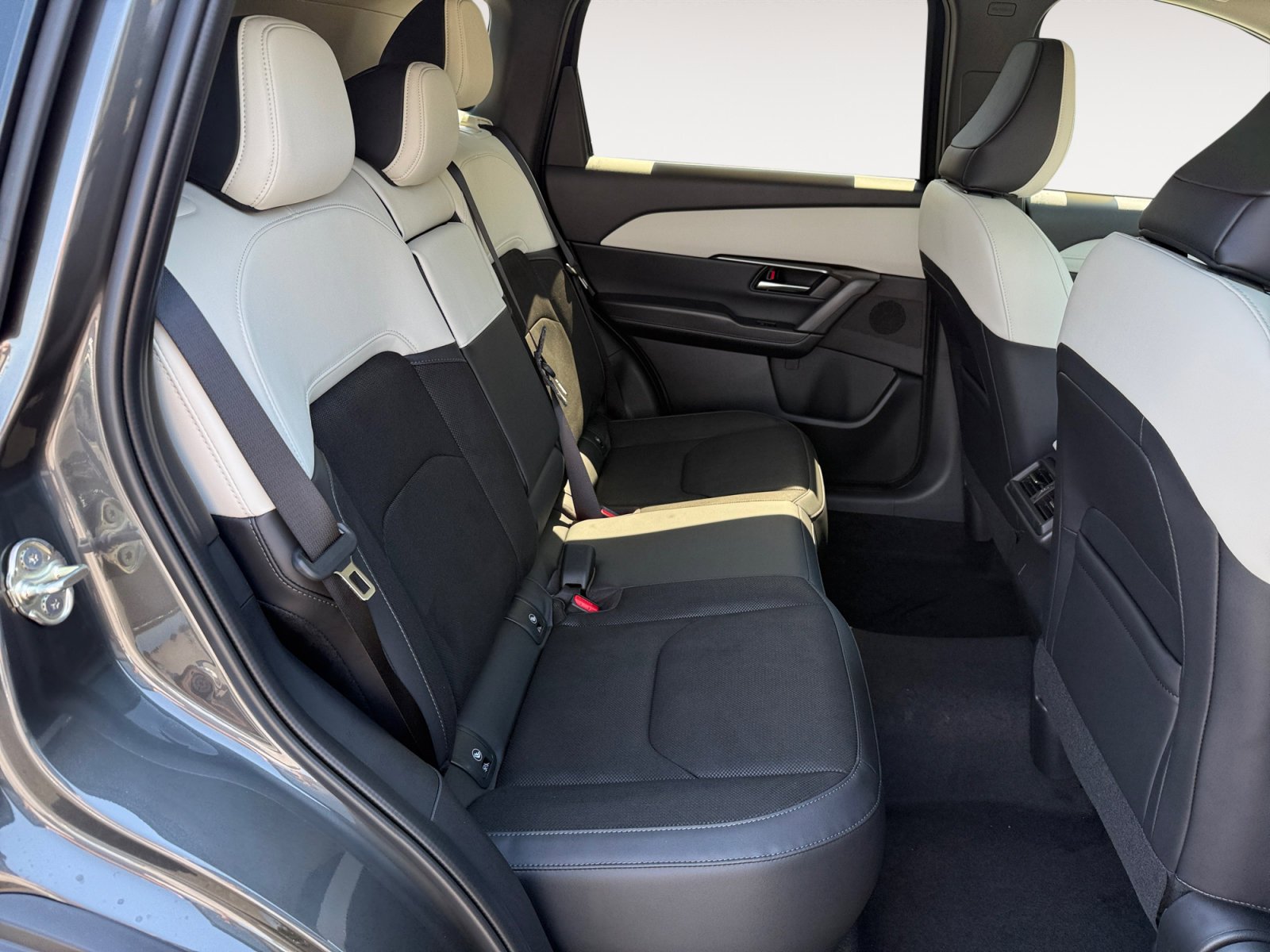 New 2026 Machine Gray Metallic Mazda 2.5 S Preferred image 18