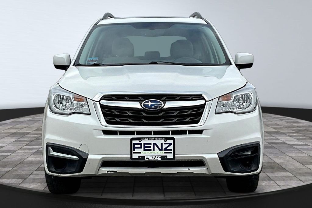 Used 2017 Subaru Forester Premium with VIN JF2SJAEC3HH802927 for sale in Rochester, Minnesota