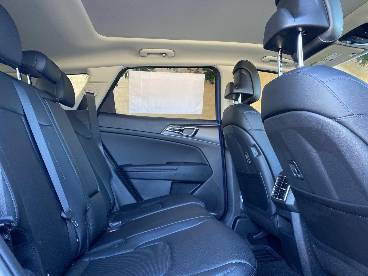 2026 Kia Sportage SX - Photo 23