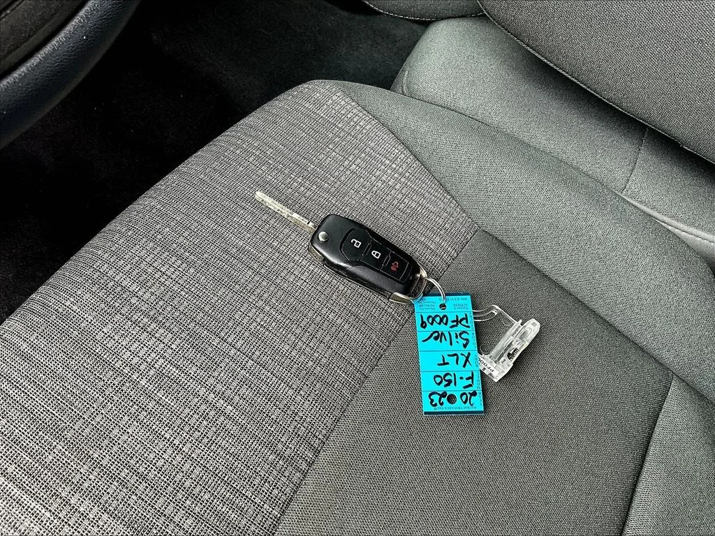 Used 2023 Silver Ford XLT image 35