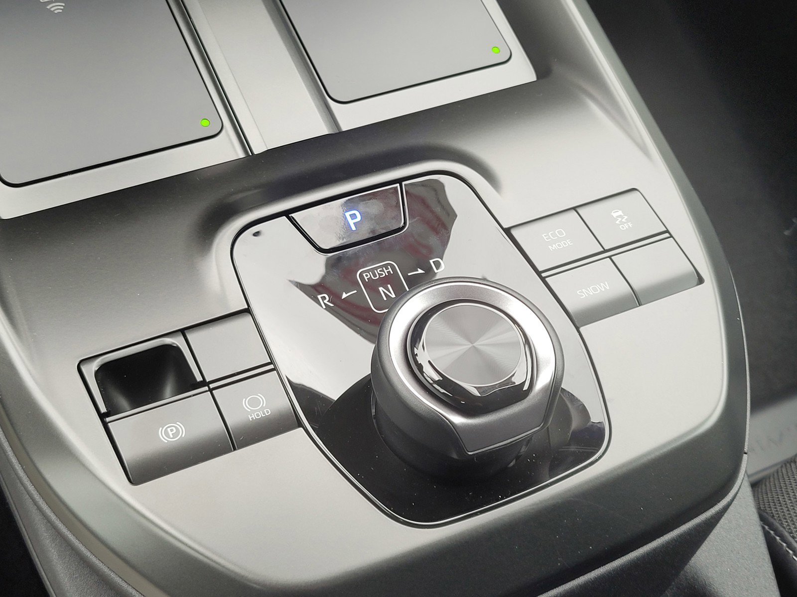 New 2026 Wind Chill Pearl <sup>1</sup> Toyota  SE image 10