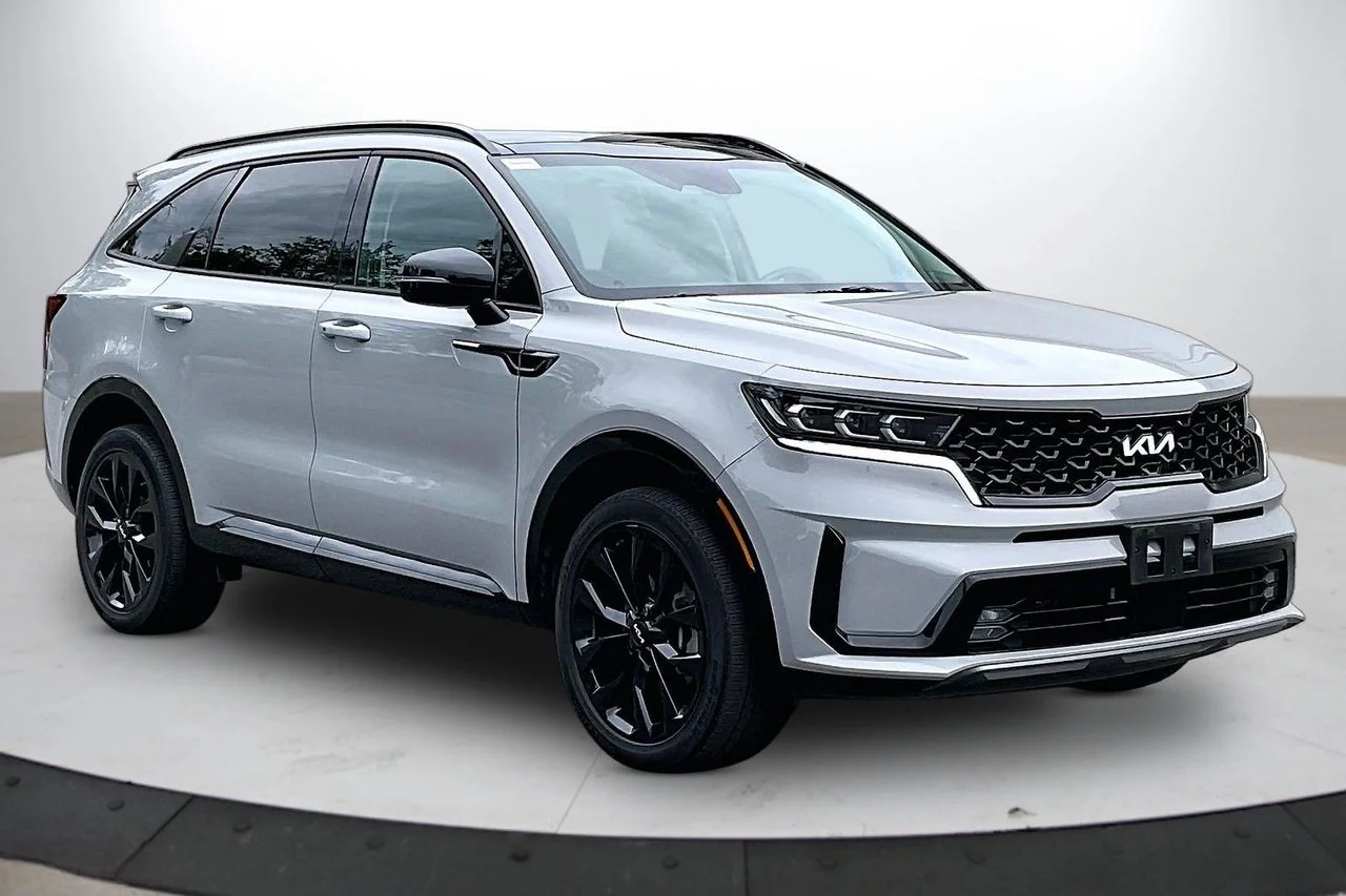 Used 2023 Gray Kia SX image 2