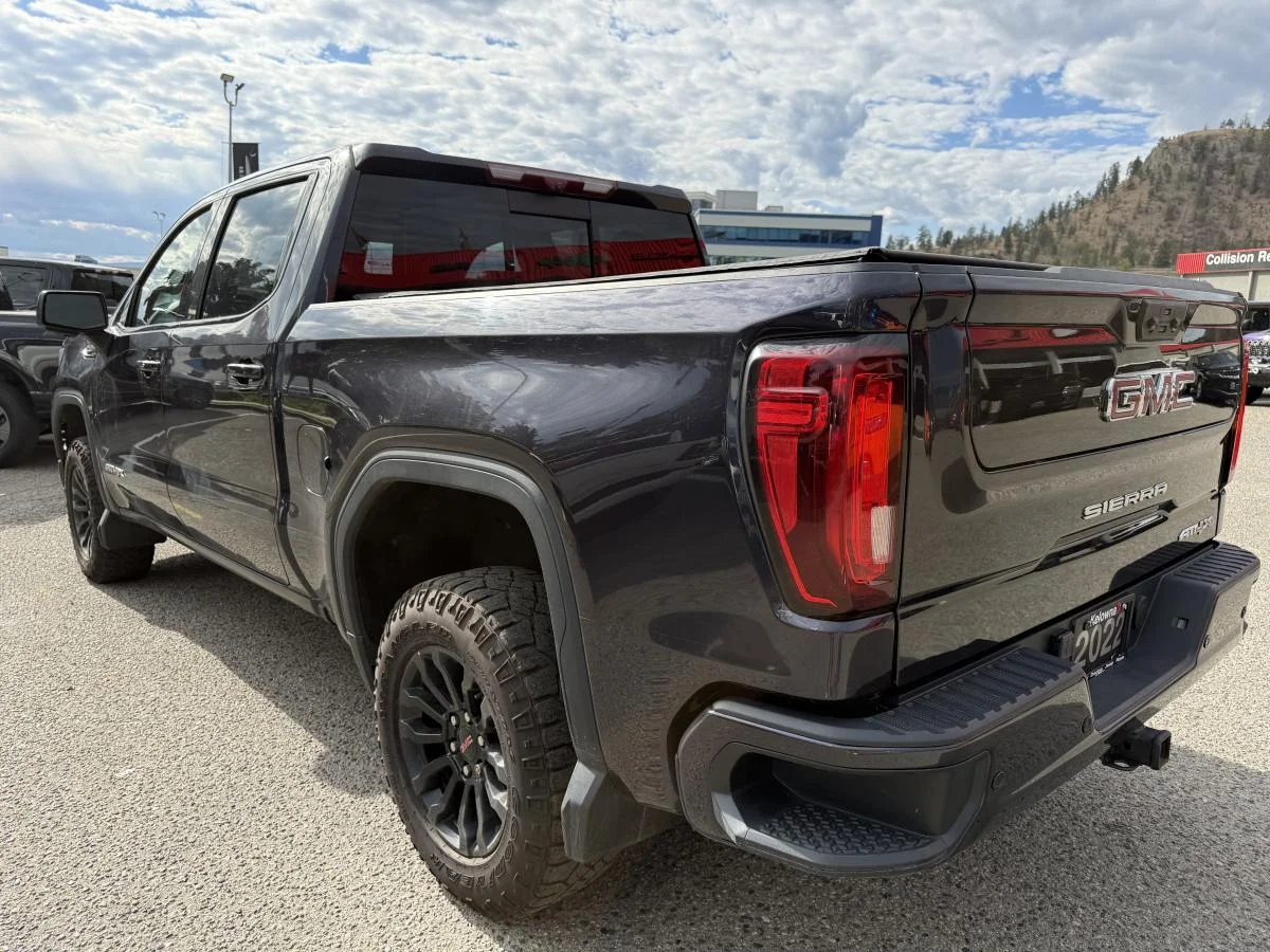 Used 2022 Grey GMC At4x image 4