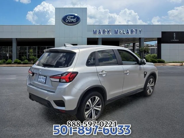 Used 2024 Silver Mitsubishi  image 5