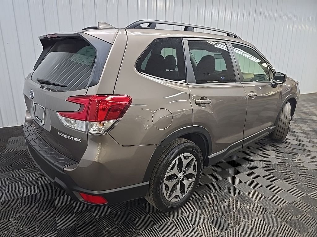 Used 2023 Brown Subaru Premium image 10