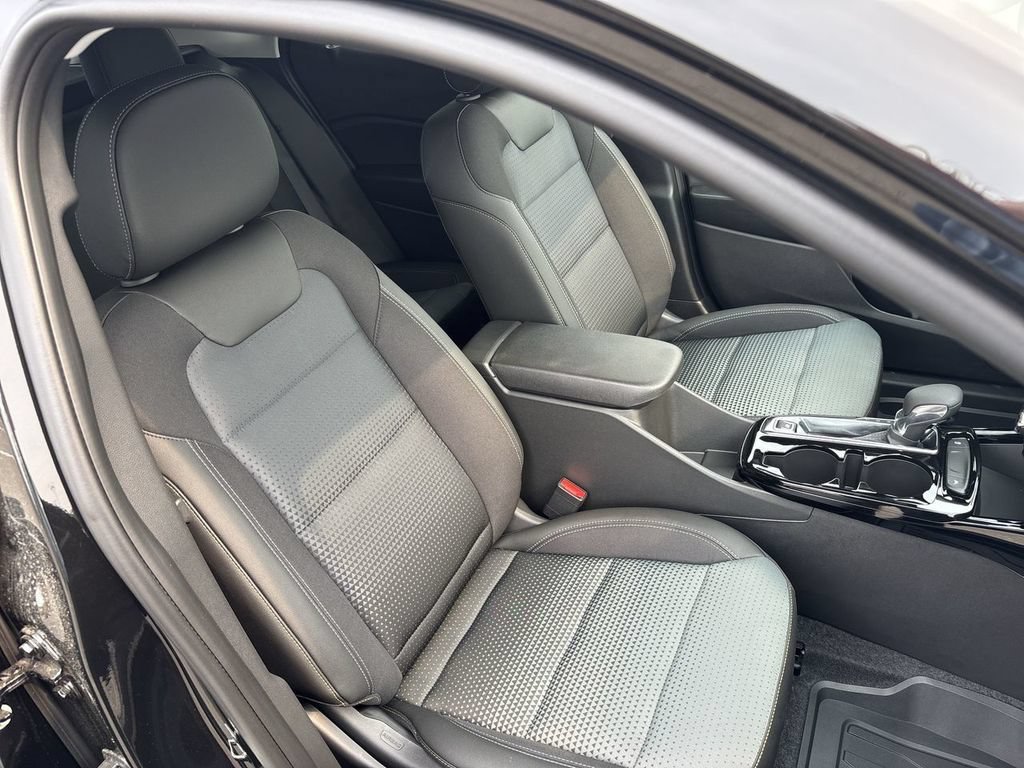 New 2026 Mosaic Black Metallic Chevrolet LT image 27